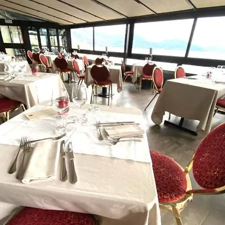 Sunset Cruise For 2 People And For 1 Night With Breakfast Lesa