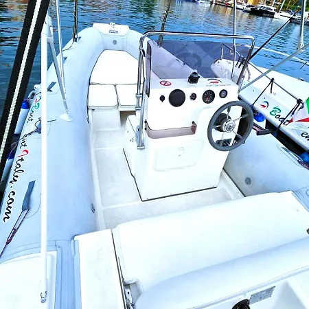 Sunset Cruise For 2 People And For 1 Night With Breakfast *