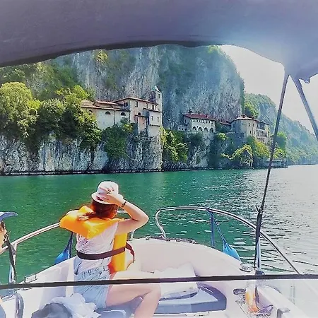 Sunset Cruise For 2 People And For 1 Night With Breakfast Bådhotel *